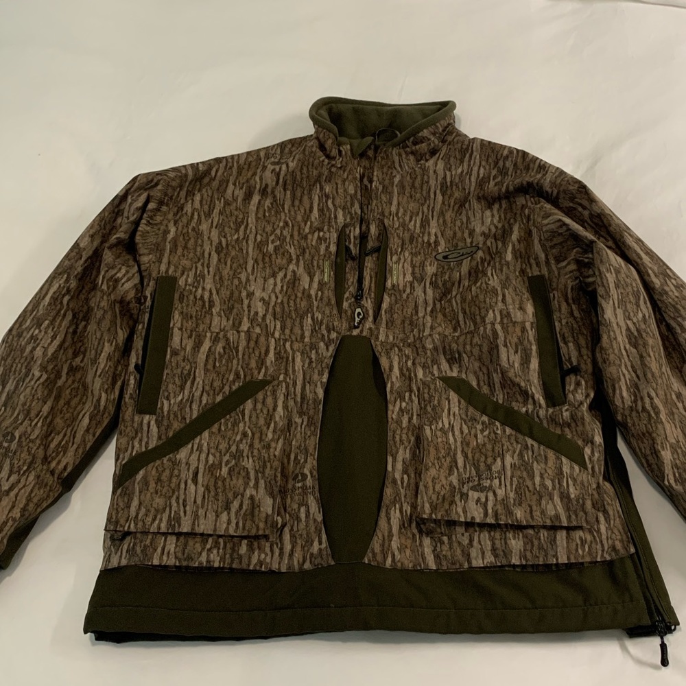 Drake waterfowl heavyweight jacket. Like new, size large mossy oak bottomland.
